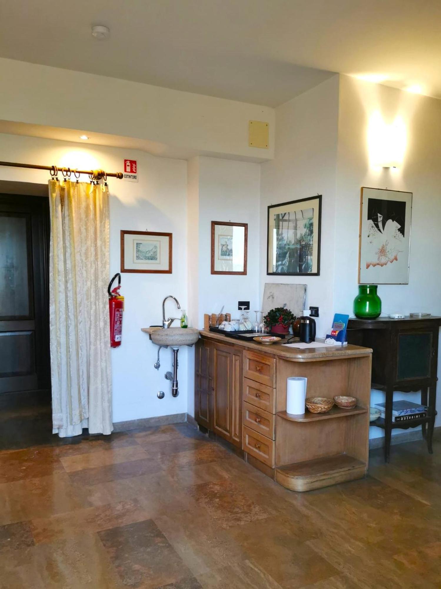 Villa Dei Romani - Country House Guidonia Montecelio ภายนอก รูปภาพ